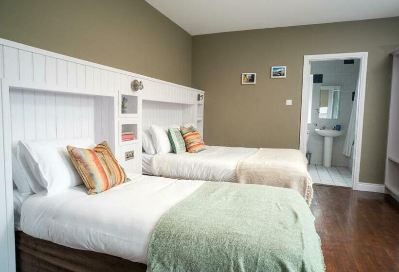 Номер Стандарт Трехместный, The Lodge Doolin