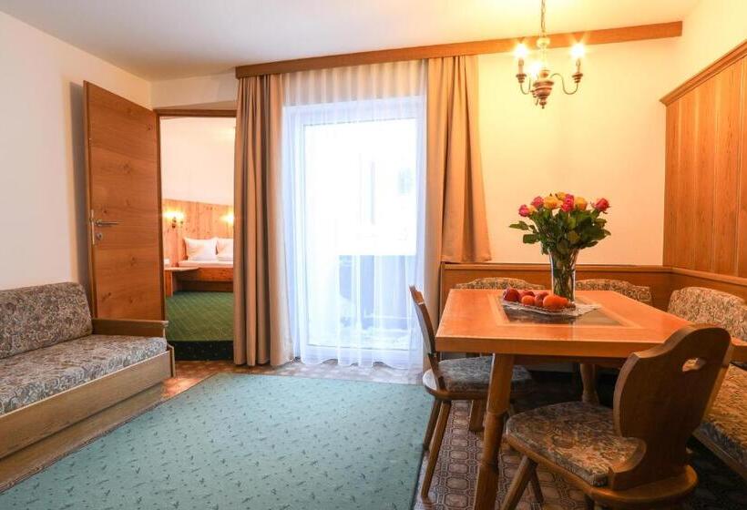 Апартаменты 1 Спальня, Berghotel Rasis