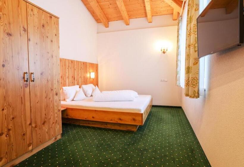 شقة غرفتين, Berghotel Rasis