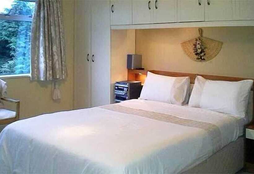 Номер Стандарт, Fern Rock B&b