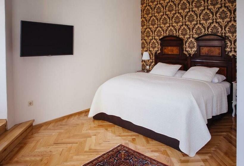 Номер Стандарт, Georgi Schloss   Boutique