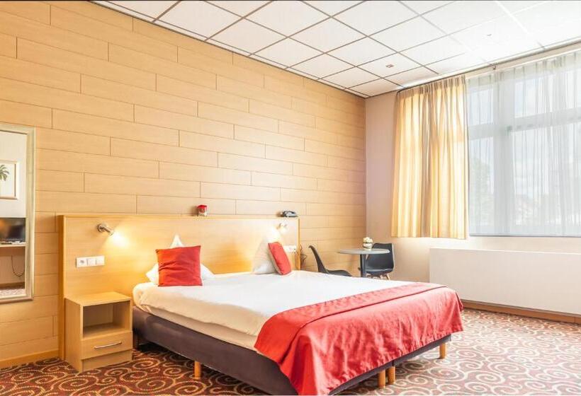Трехместный Номер Комфорт, Brasserie Ingredi