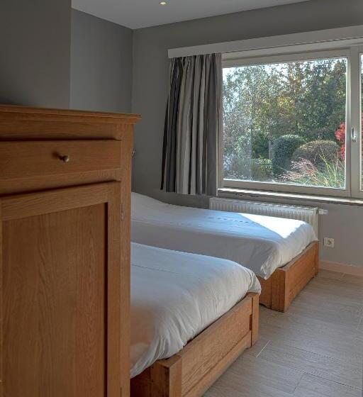 Номер Стандарт, Piano 2   Mont St Guibert   Louvain La Neuve