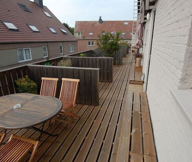 Номер Стандарт с Террасой, Piano 2   Mont St Guibert   Louvain La Neuve