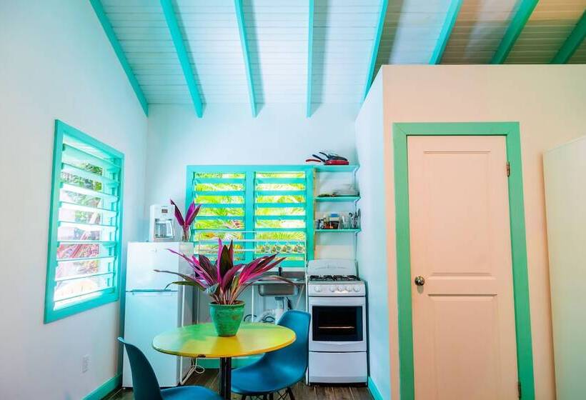 Habitación Estándar, Puerta Azul