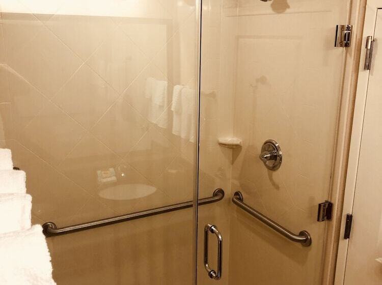 스위트, Best Western Plus Hudson Hotel & Suites
