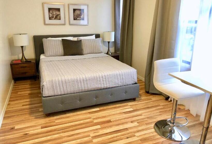Номер Deluxe, Royal