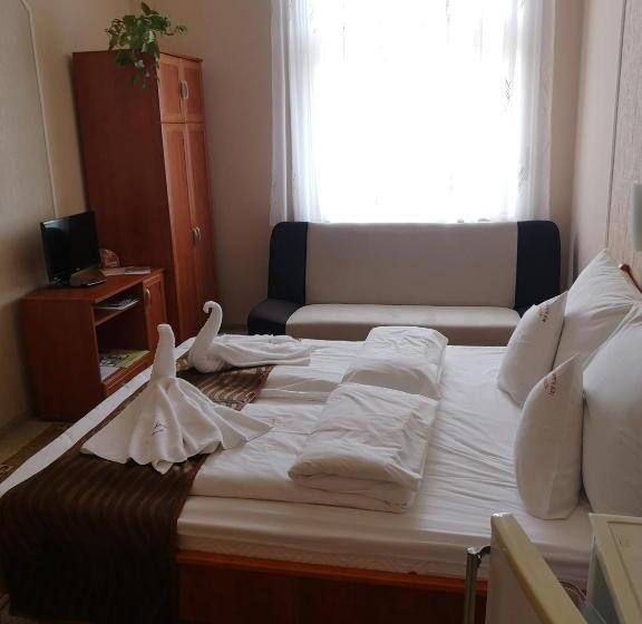 Номер Deluxe, Szent István Wellness Panzió
