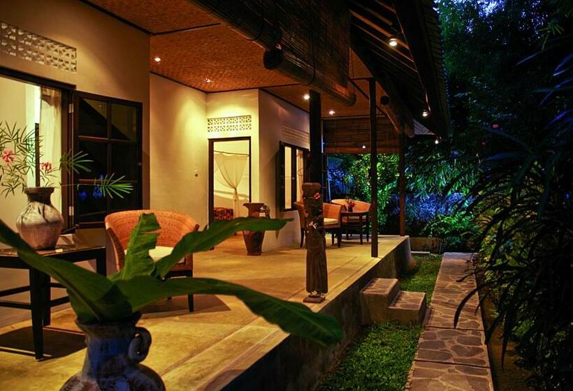 Номер Superior Вид на Сад, Cili Emas Oceanside Resort