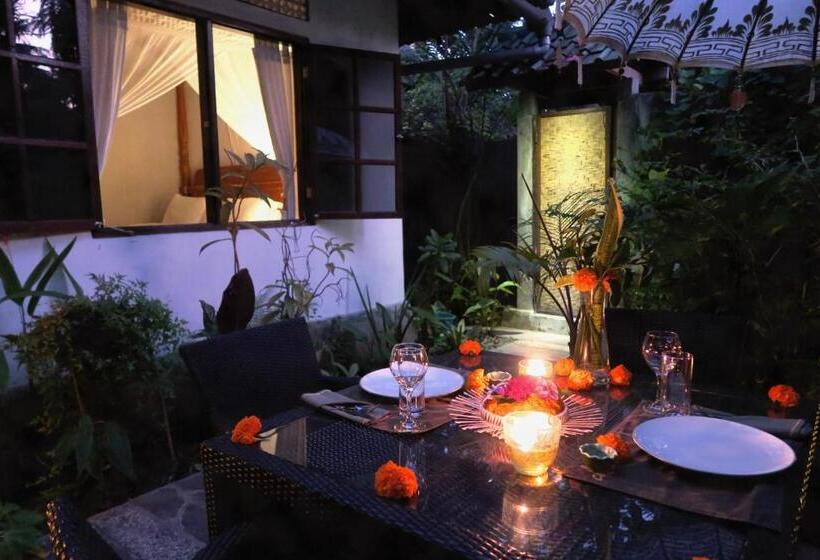 Бунгало Стандарт 3 Спальни, Cili Emas Oceanside Resort