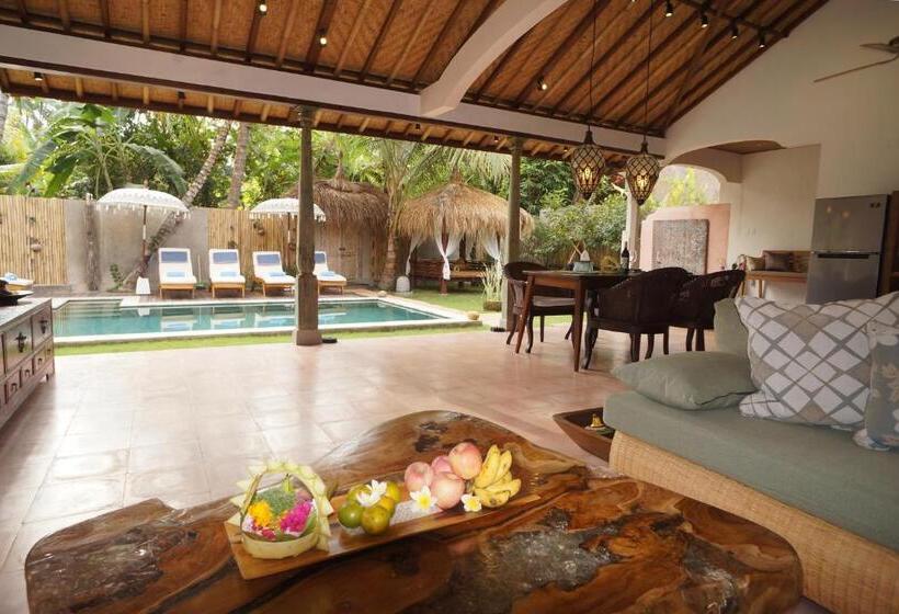 Вилла 3 Спальни, Cili Emas Oceanside Resort