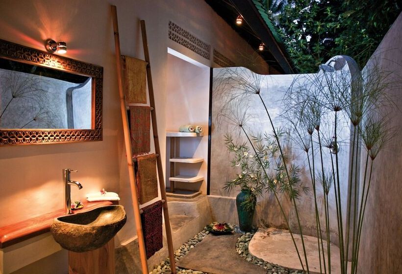 Бунгало Стандарт 2 Спальни, Cili Emas Oceanside Resort