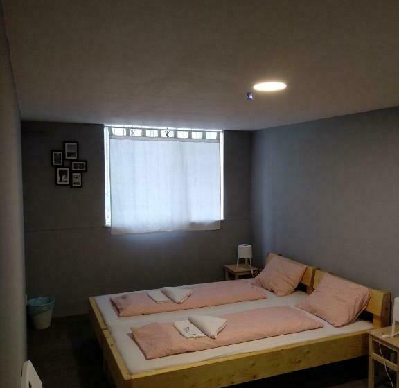 标准间, Hobar Hostel