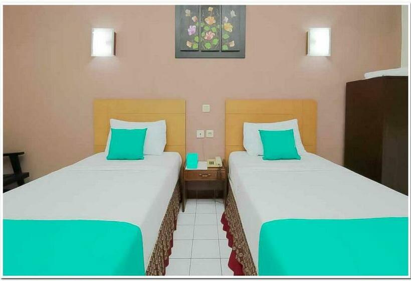 Номер Economy, Lestari Near Lippo Plaza Mall Jember Mitra Reddoorz