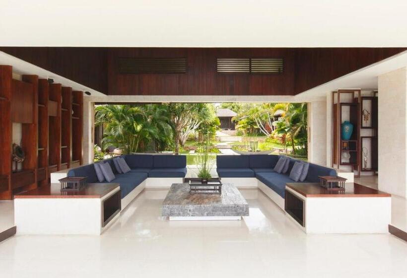 Вилла 3 Спальни, The Ungasan Clifftop Resort