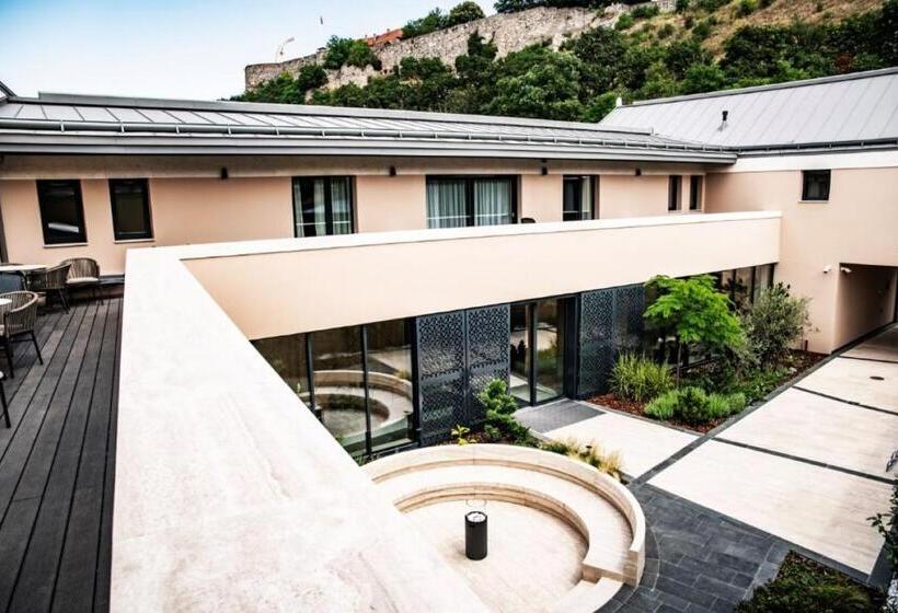Трехместный Номер Стандарт с Балконом, Villa Gran