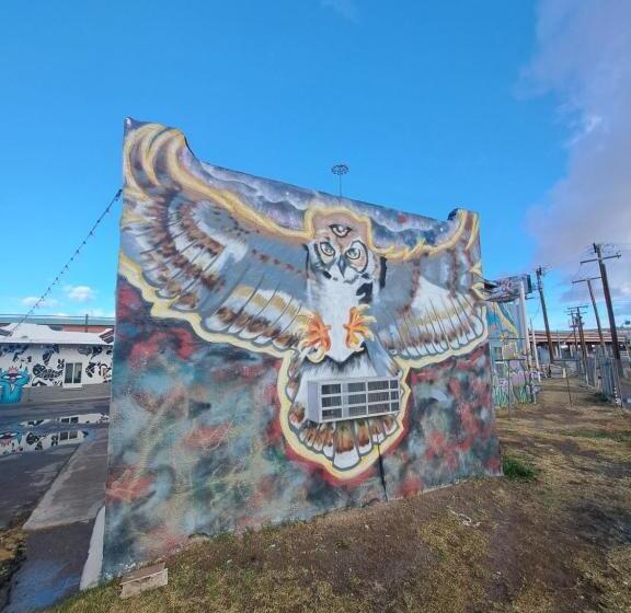 标准单人间, Del Norte Courts Motel