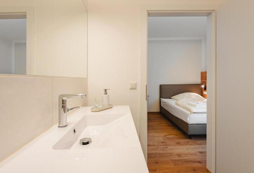 Quarto Estandar Individual, Die Pension Galle
