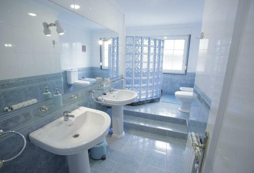 Кровать в Общей Комнате, Gijon Surf Hostel