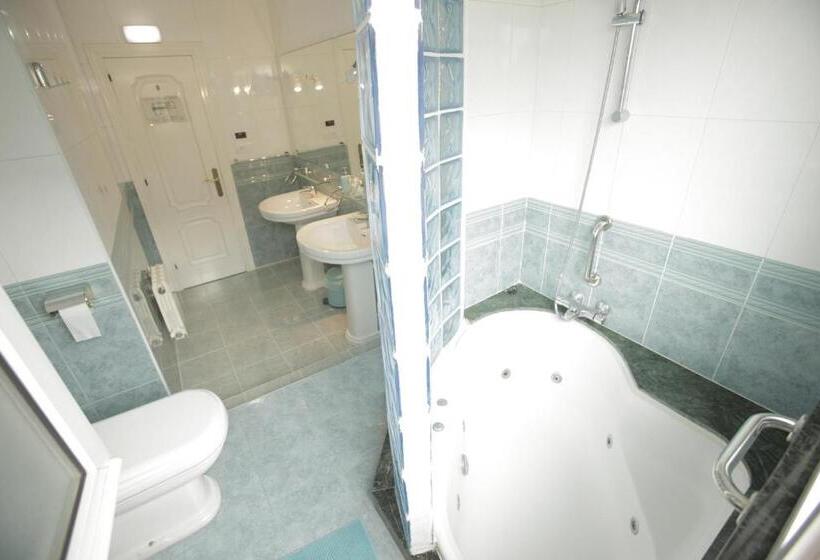 Номер Стандарт Совместная Ванная, Gijon Surf Hostel