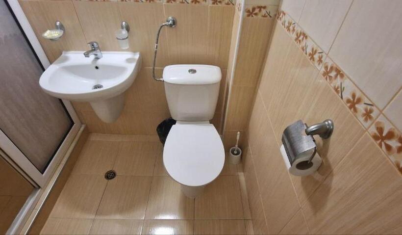Четырехместный Номер Стандарт с Балконом, Complex Dobrudja