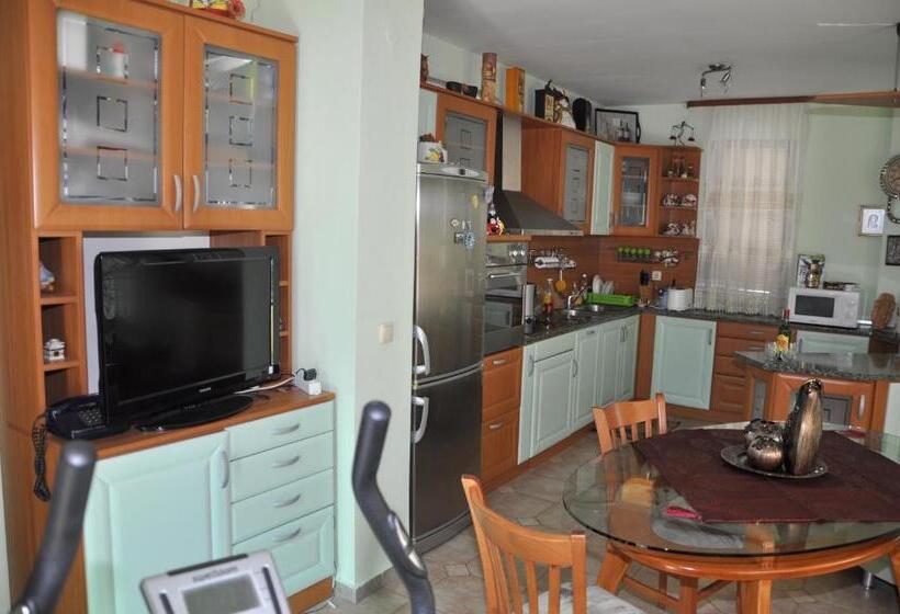 Апартаменты Deluxe 1 Спальня, Guest Rooms Sveti Nikola