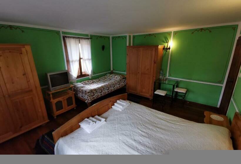 Трехместный Номер Стандарт Совместная Ванная, Hadji Neikovi Guest Houses