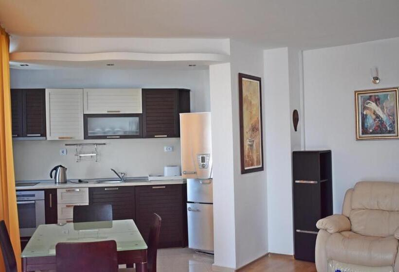 Apartamento Superior 1 Dormitório, Nushev