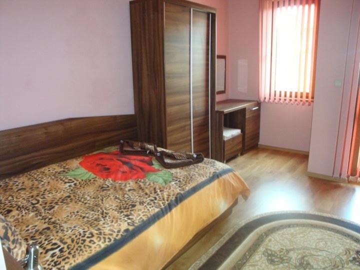 Номер Стандарт, Tzvetelina Palace