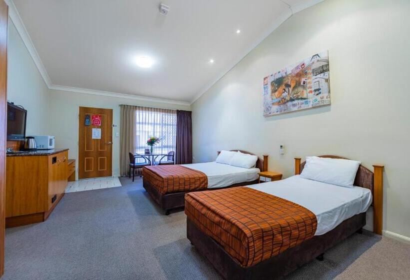 패밀리 룸, Roma Explorers Inn