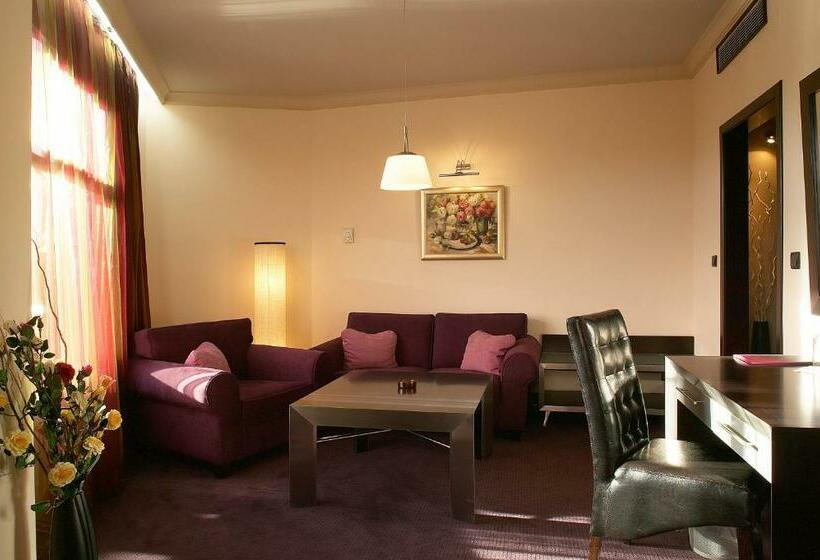 Полулюкс, Park Hotel Green Europe