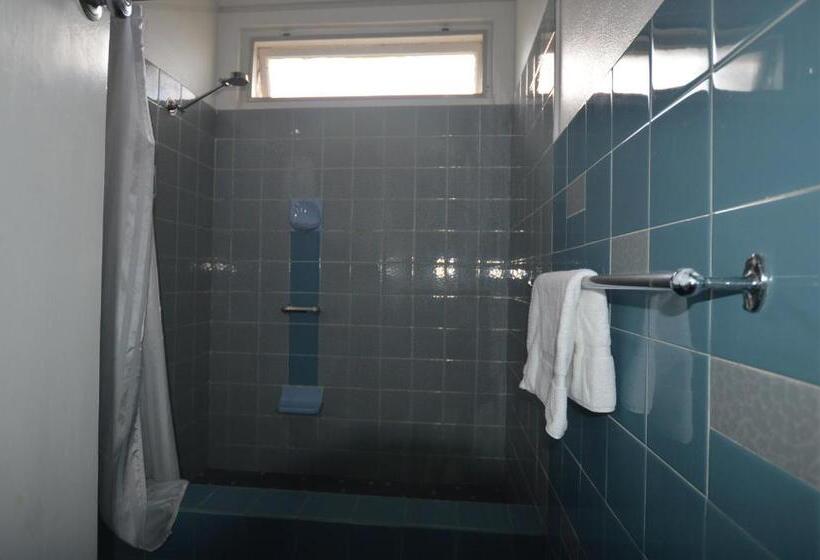 패밀리 스위트, Mittagong Motel