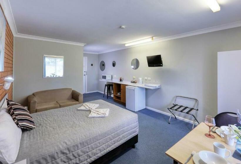 Номер Стандарт, Castlereagh Motor Inn