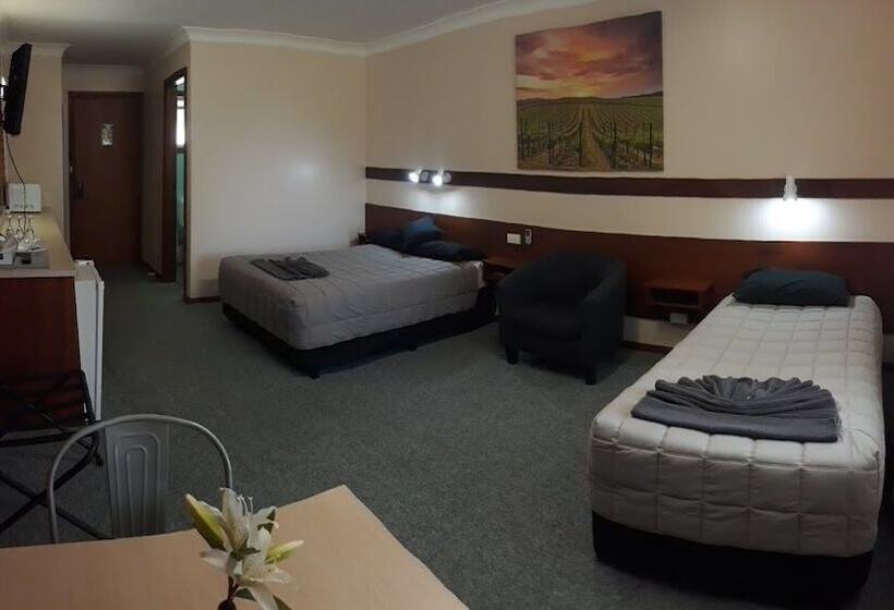 Номер Стандарт, Castlereagh Motor Inn