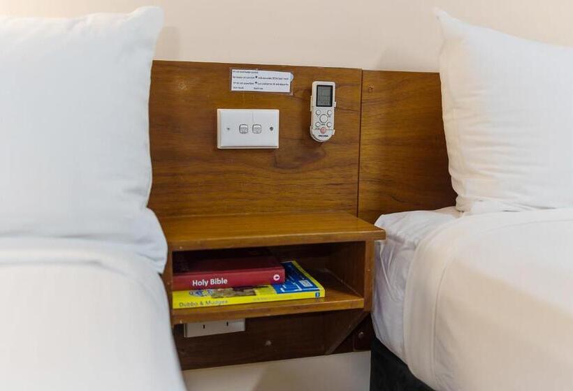 Семейный Номер, Castlereagh Motor Inn