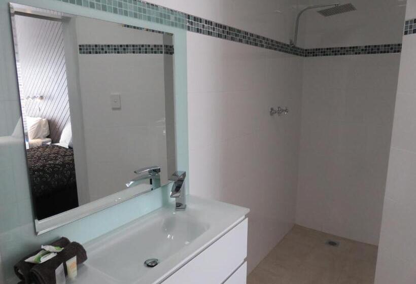 Номер Стандарт, Motel24seven And Apartments