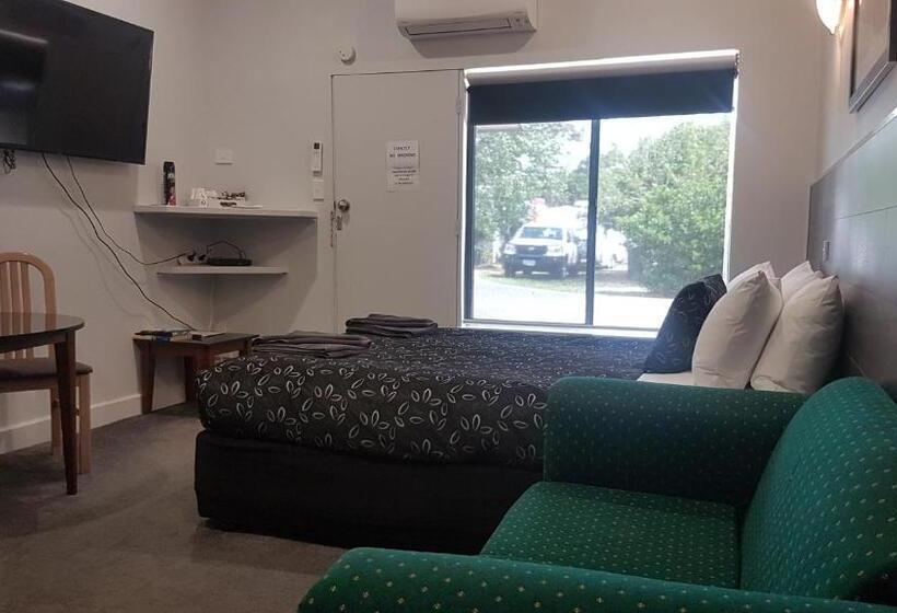 Семейный Номер, Motel24seven And Apartments