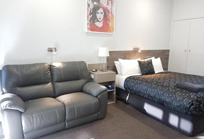Номер Стандарт, Motel24seven And Apartments