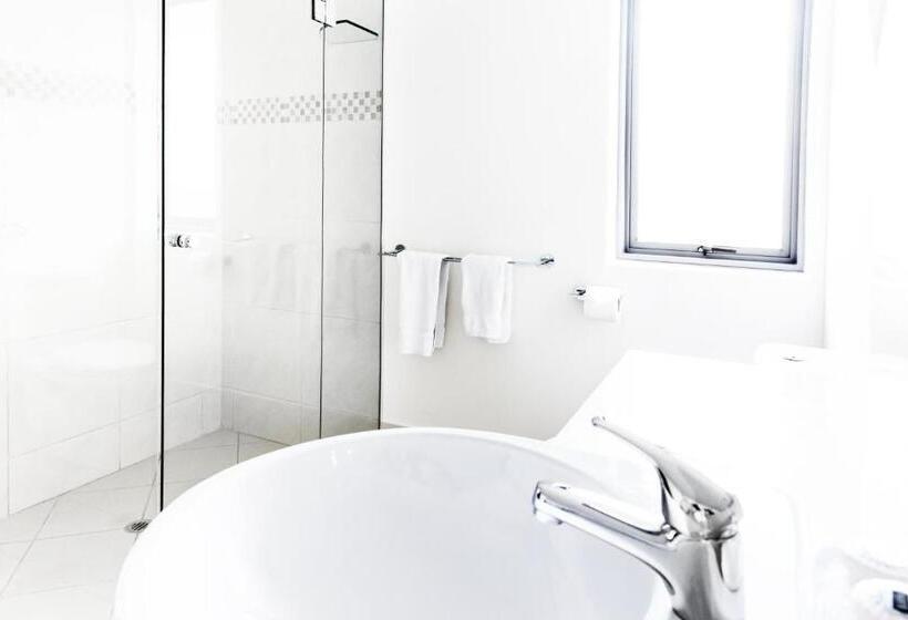 Апартаменты 2 Спальни Вид на Море, Ocean Views Resort Caloundra