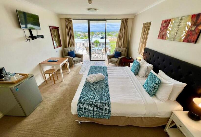 Студио Economy, Ocean Views Resort Caloundra