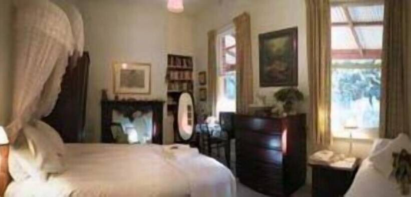스위트, Ford House Bed & Breakfast