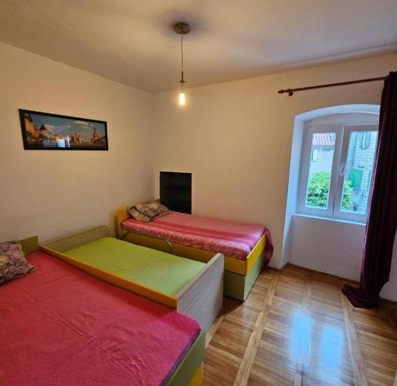 سوییت خانوادگی, Majka 2 Apartments