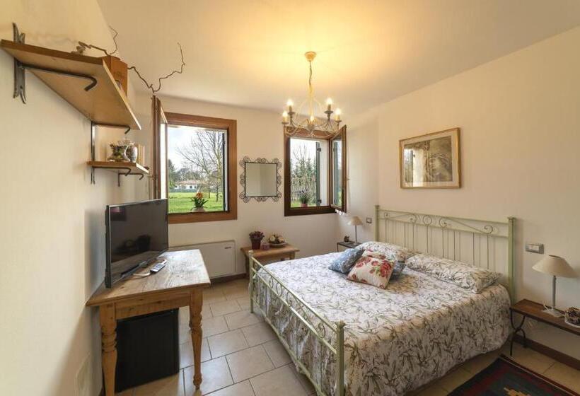 اتاق ساده سه‌ نفره, Agriturismo Al Botteniga