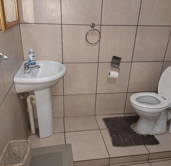 Семейный Номер, Charis Guesthouse
