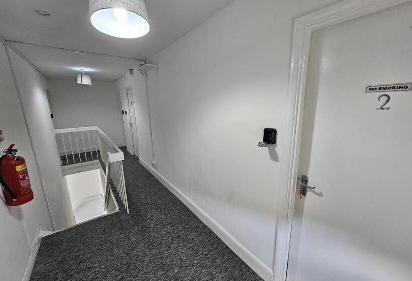 スタンダードルーム, Livestay Affordable En Suite Studio Rooms In London, N14