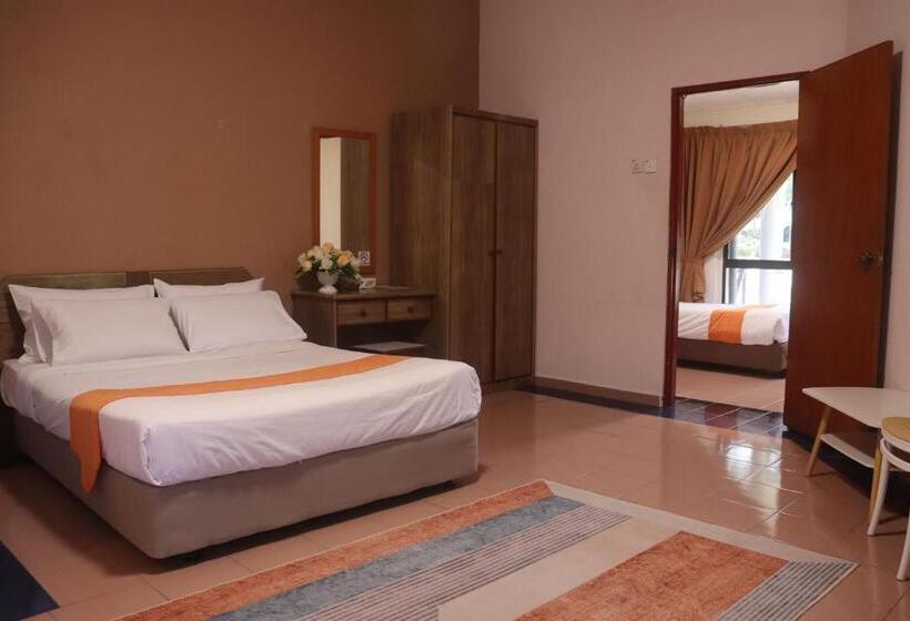 Трехместный Номер Superior, Bunga Raya Resort Parit Buntar