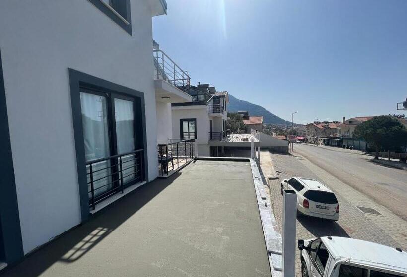 Apartamento 1 Dormitório com Sacada, Last Summer Apart 2
