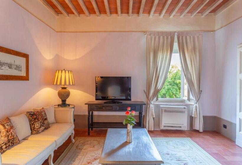 Номер Стандарт Трехместный, Florence Luxury Residence