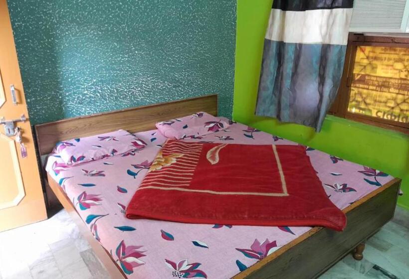 غرفة ديلوكس, Gayatri Guest House Haridwar Near Railway Station   Ganga Ghat   Best Hotel In Haridwar