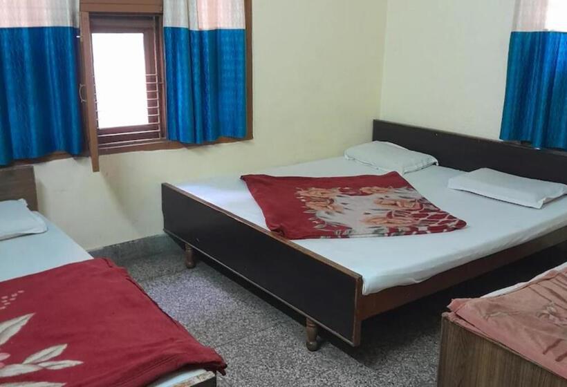 غرفة ديلوكس عائلية, Gayatri Guest House Haridwar Near Railway Station   Ganga Ghat   Best Hotel In Haridwar